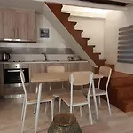 Helen\'S Little Villa